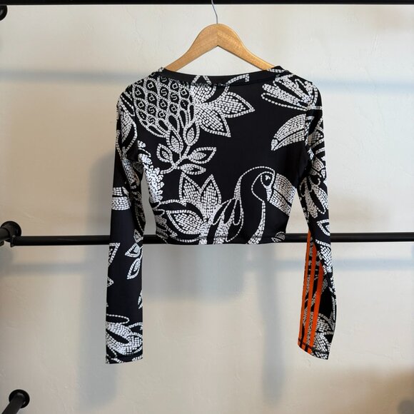 NWT Adidas X Farm Rio Crop Top Long Sleeve Aeroready Floral Black White S - Picture 14 of 14